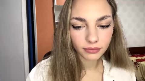 Amelia online show from November 20, 6:31 pm