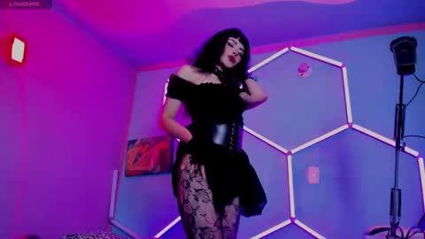 Snapshot of princesita_valija chatting on October 23, 3:56 am Beth online show from October 23, 3:56 am