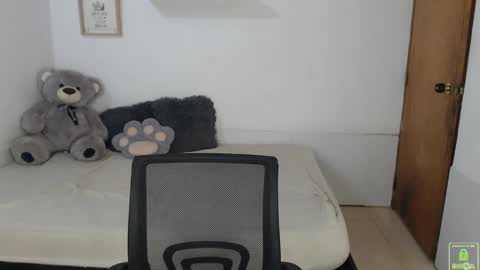 An online show from November 9, 7:21 pm