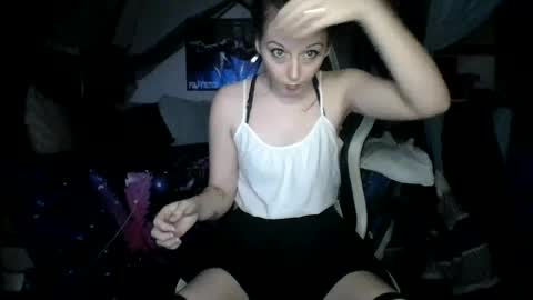 Holly love online show from March 5, 5:29 am