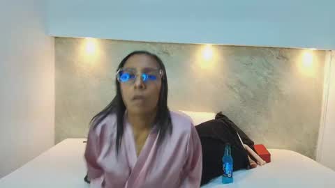 Priscila  online show from November 18, 9:16 pm