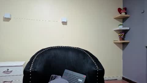 PRISCILLA online show from August 3, 11:54 pm