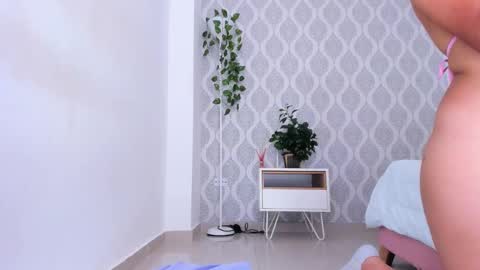 prissi_rivas online show from September 24, 3:38 am