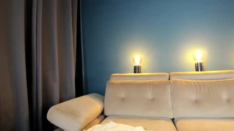 Raven  but you can call me sweetie or honey too  online show from September 22, 4:27 pm