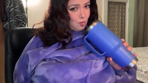 Pumpkin bunny online show from December 5, 3:39 am