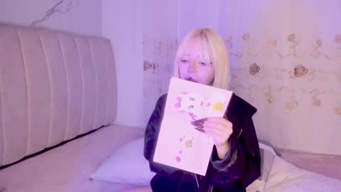 Purple Lilith online show from March 22, 6:52 am