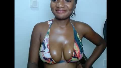 pussyxwetx online show from October 25, 8:48 pm