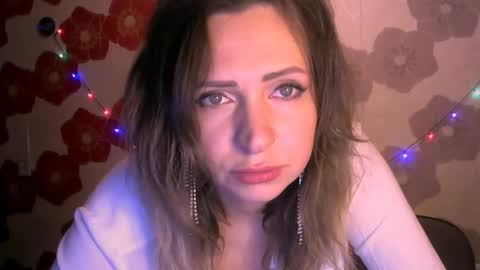 Snapshot of queen_daenerys chatting on October 30, 7:15 pm Queen Daenerys online show from October 30, 7:15 pm