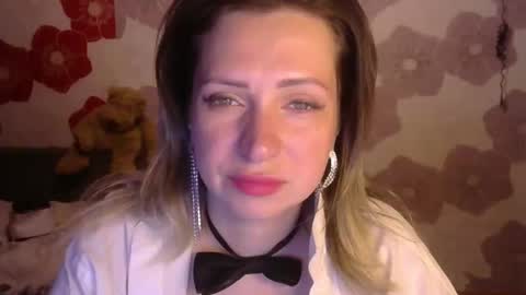 Snapshot of queen_daenerys chatting on September 14, 8:40 pm Queen Daenerys online show from September 14, 8:40 pm