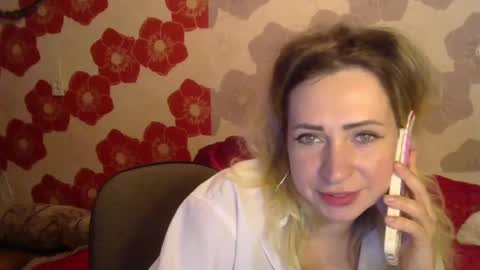 Snapshot of queen_daenerys chatting on February 24, 3:09 pm Queen Daenerys online show from February 24, 3:09 pm