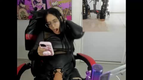 queen_findom1 online show from January 13, 7:03 am