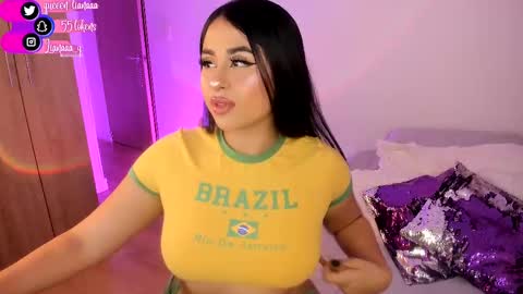 Snapshot of queen_liana chatting on March 12, 5:13 am Liana online show from March 12, 5:13 am