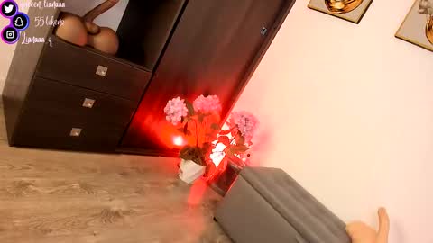 Snapshot of queen_liana chatting on September 28, 6:31 am Liana online show from September 28, 6:31 am