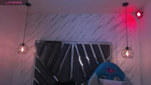   online show from October 13, 11:35 am