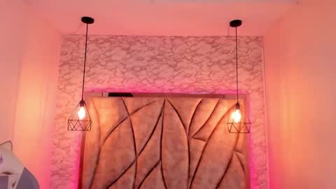   online show from March 5, 10:12 pm