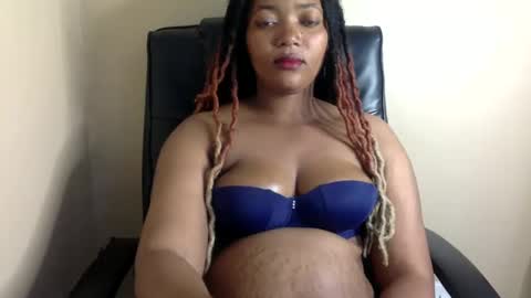 Queenbebony2 online show from December 11, 8:26 am