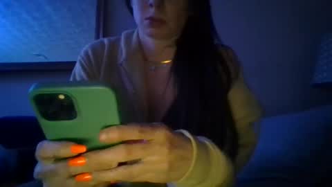 queenbee6269 online show from February 6, 1:16 am