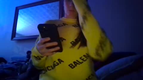 queenbee6269 online show from February 12, 2:24 am