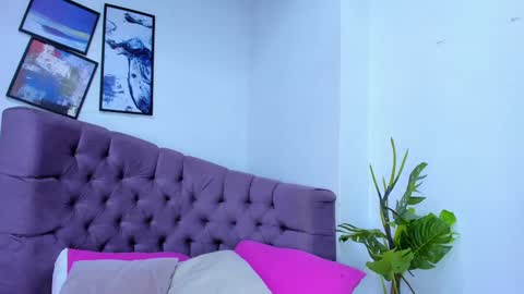 Queen online show from October 1, 7:52 pm