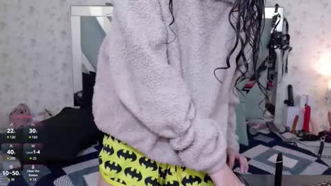 QUEENJEENN online show from February 26, 10:14 am