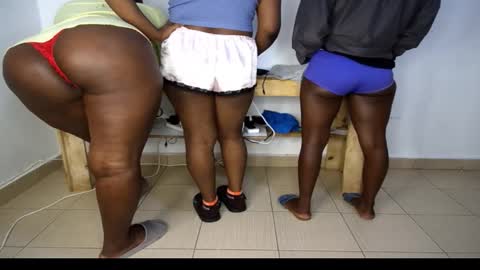 Nina online show from March 10, 7:29 pm