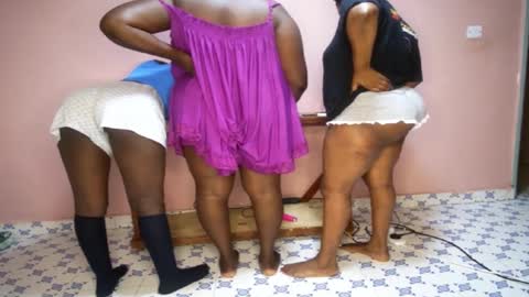 Nina online show from March 12, 8:52 pm