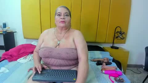 VickyBoobss online show from April 15, 7:47 pm