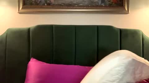 Sarlei Sar-uh-lie online show from March 10, 2:50 am