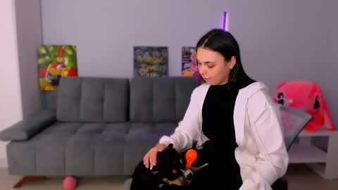 Patricia online show from November 1, 4:22 pm