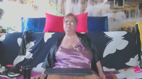 QueenPammy online show from January 14, 12:10 pm