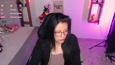 queenrose94 online show from March 17, 1:04 pm