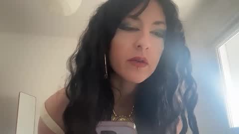 queenselket online show from May 13, 4:13 pm