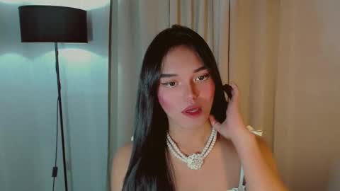 Your queenly yana online show from February 19, 6:43 pm