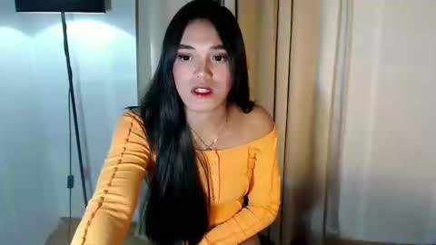 Your queenly yana online show from February 12, 9:52 am