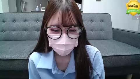 qxmireixp online show from January 25, 12:30 pm