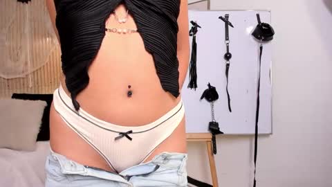 RACHEL ES online show from October 14, 5:32 am