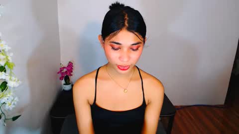 raindrizzle1706 online show from November 22, 7:55 am