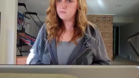 Raisy Dainbow online show from November 6, 3:18 pm