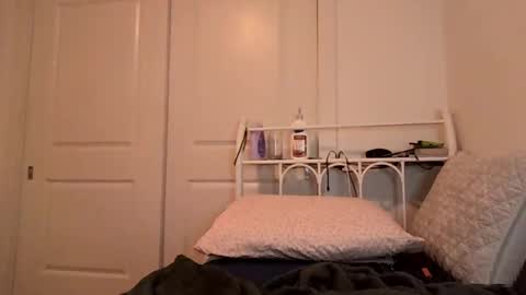 Ray Ray online show from September 19, 4:11 am