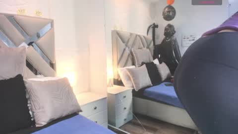 Raquel Moore  online show from October 25, 1:19 pm