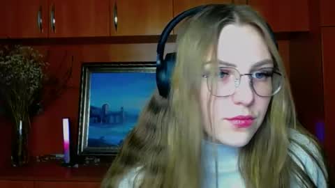 raspberry0101 online show from November 27, 9:01 am