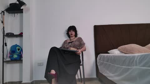   online show from April 1, 12:39 pm