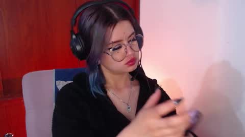 raventh_ online show from March 18, 2:33 pm