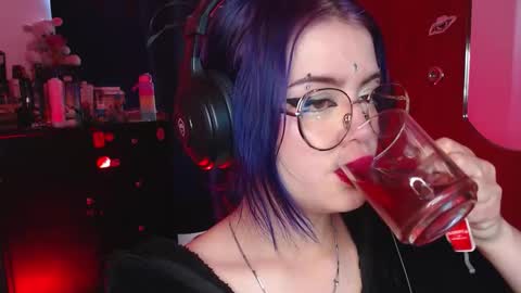 raventh_ online show from November 25, 11:45 am