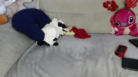 Ray  online show from December 15, 6:13 pm