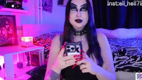 My kittensIm on vacation until July 25th. You can join the fan club  free content  online show from November 28, 8:45 pm