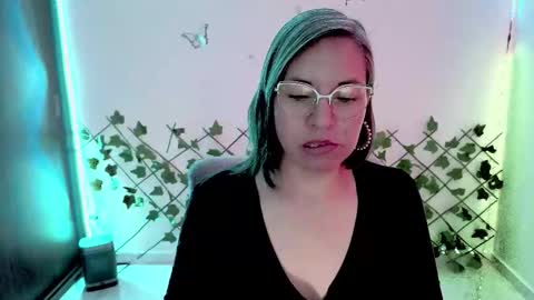 Rebbeca online show from February 16, 1:11 pm