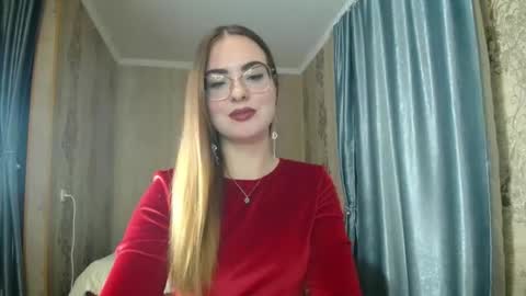 Rebecca online show from September 28, 6:13 pm