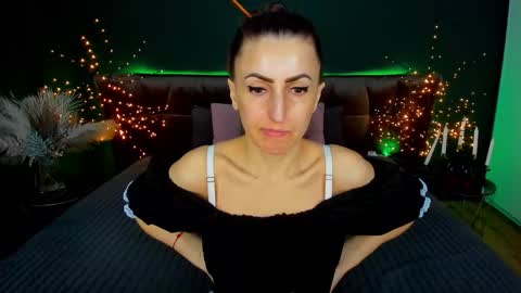 rebecca_diamonds online show from March 4, 7:48 am