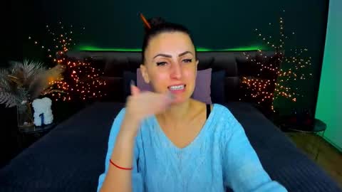 rebecca_diamonds online show from November 20, 7:09 am